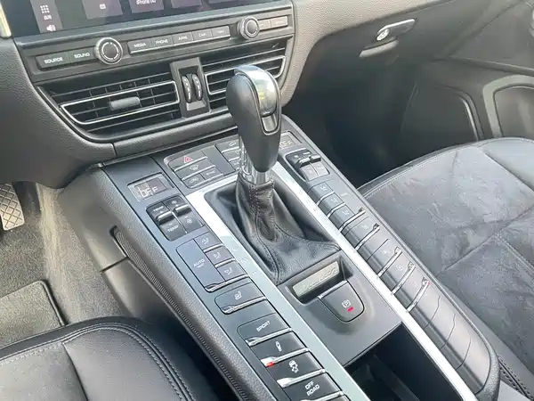 Porsche Macan 2020