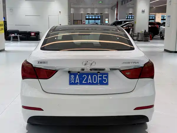 Hyundai Mistra 2014