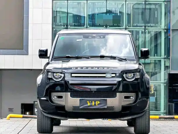 Land Rover Defender 2022