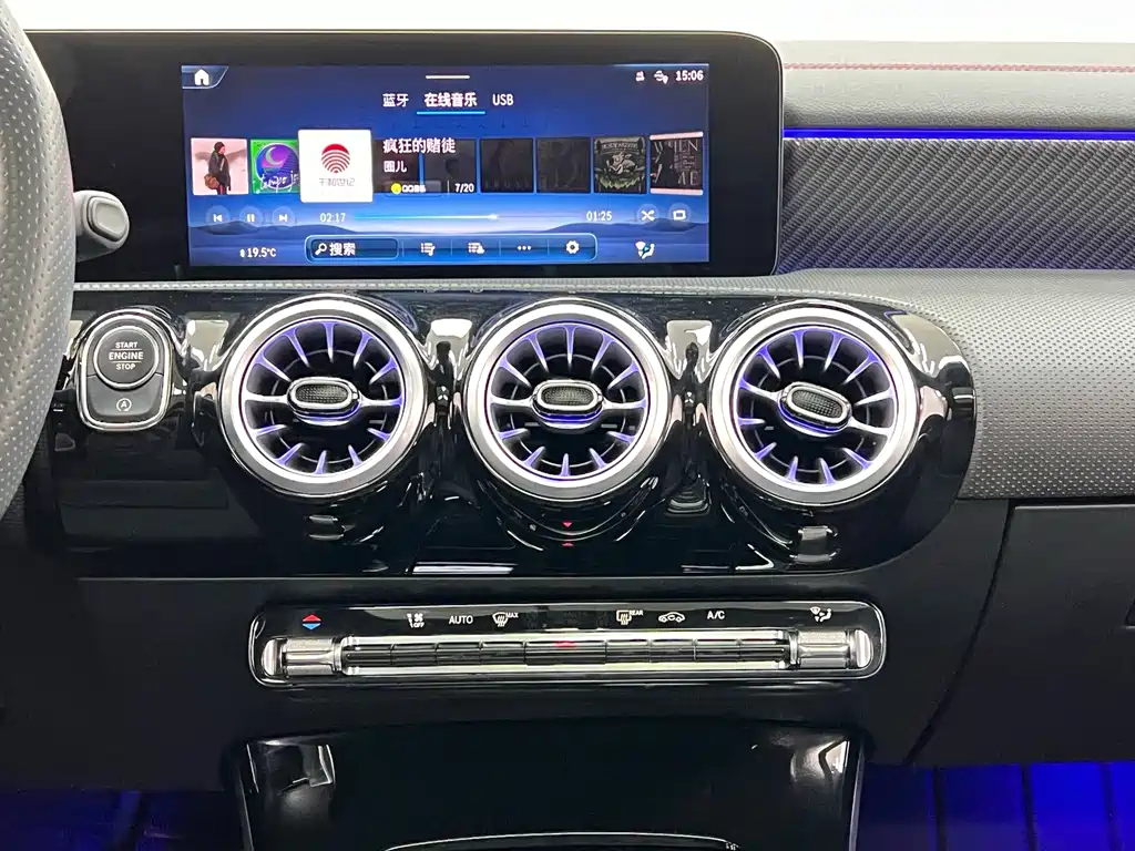 Mercedes-Benz A-Class 2023 — фото 22