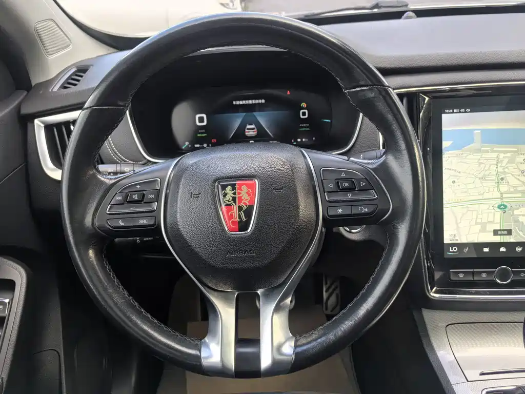 Roewe RX5 New Energy 2018 — фото 21
