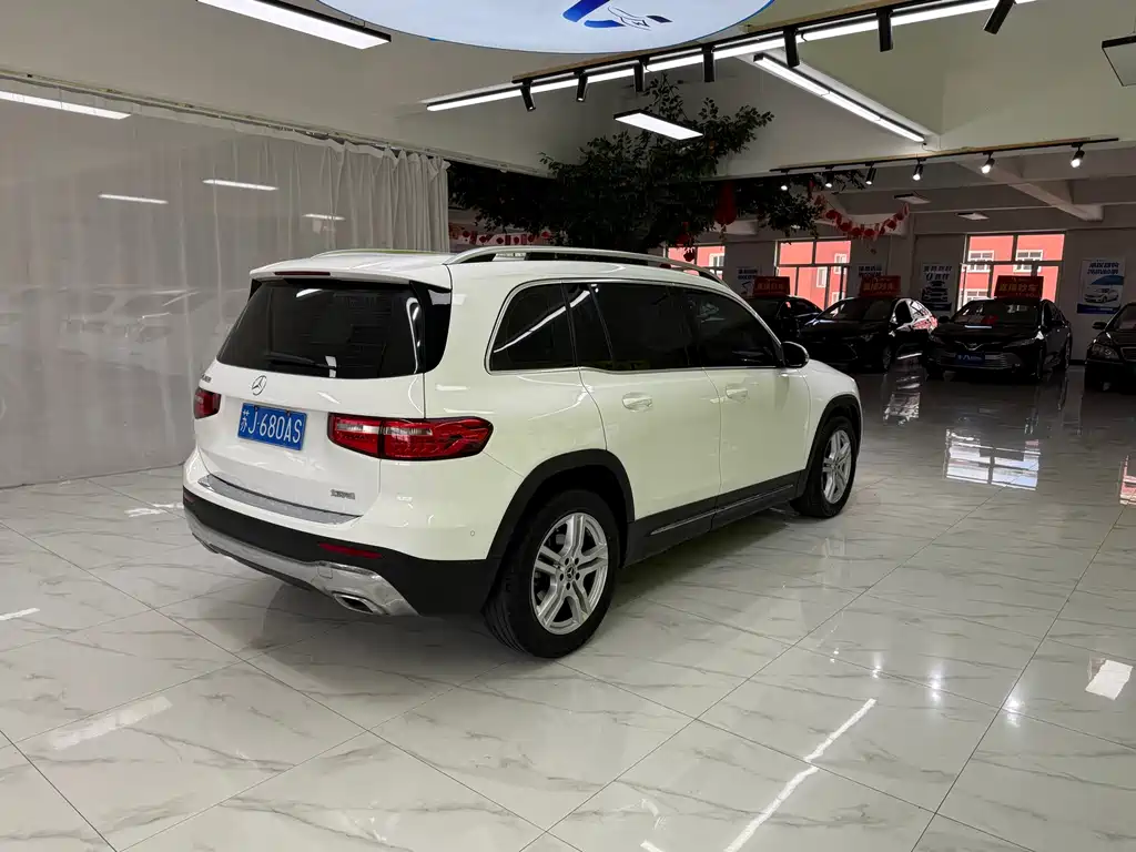 Mercedes-Benz GLB 2021