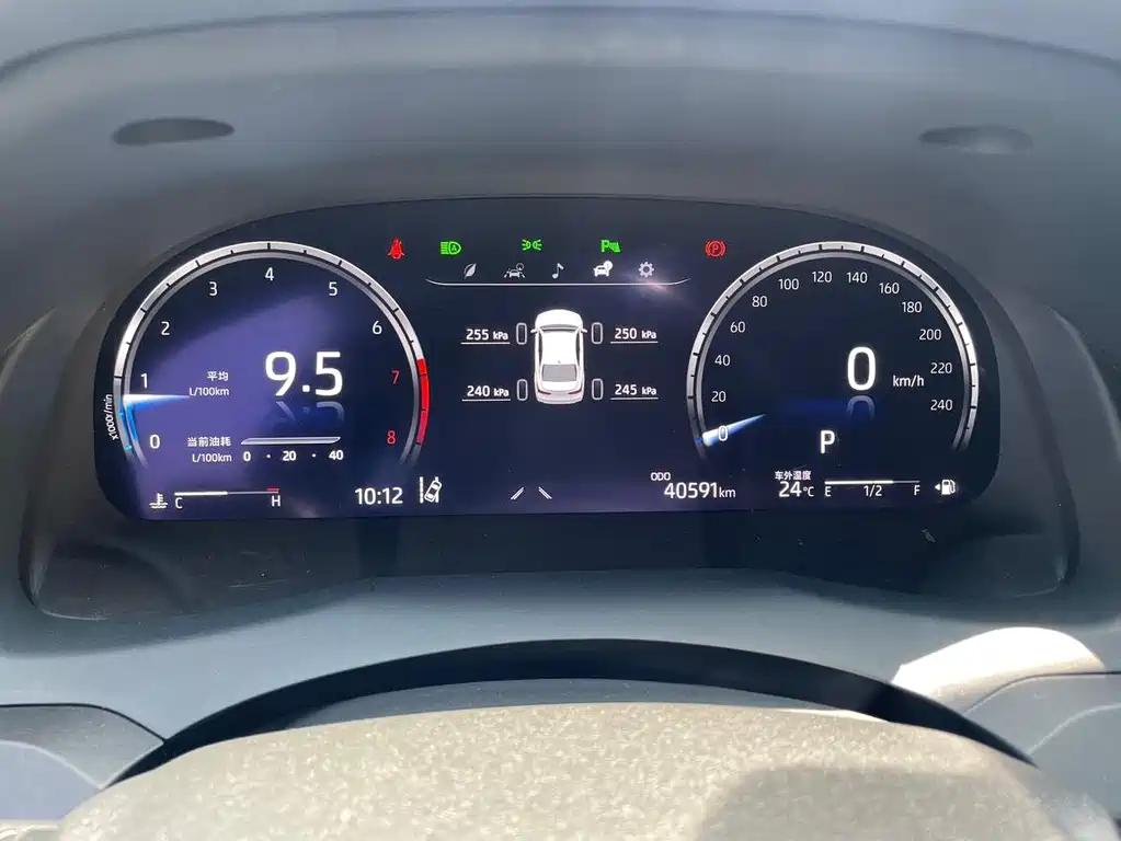 Toyota Camry 2023 — фото 17