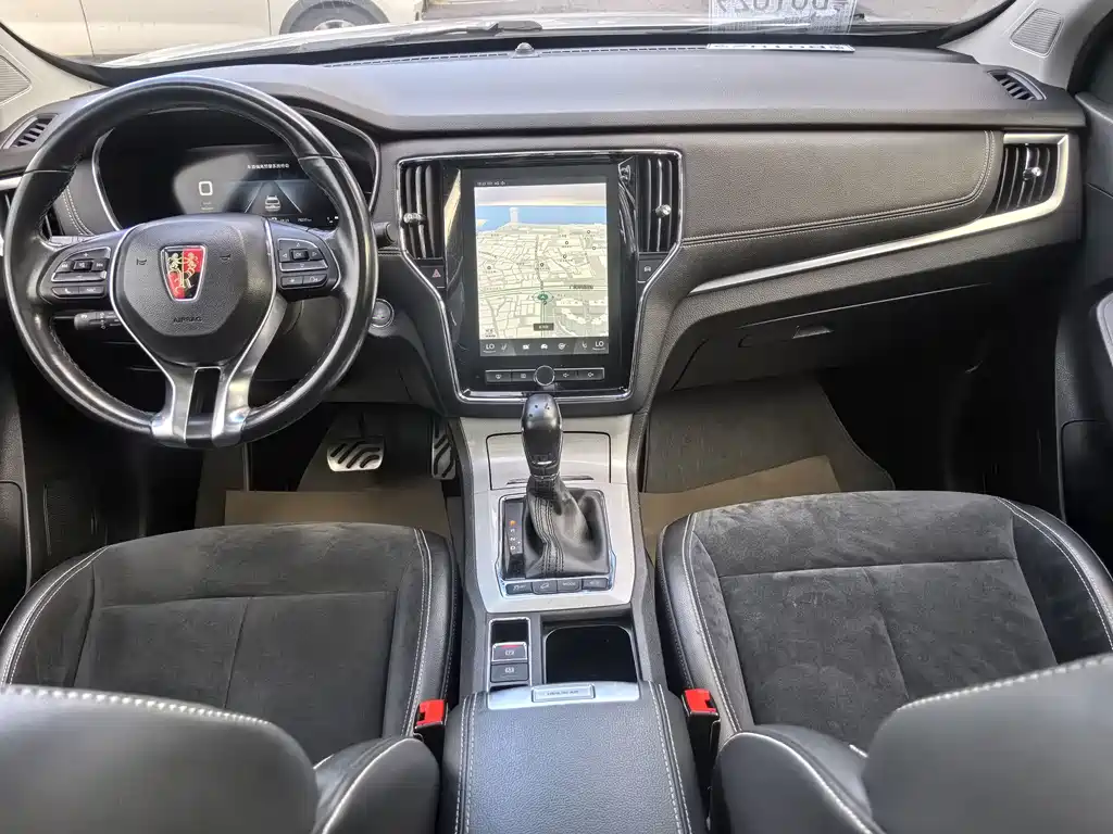 Roewe RX5 New Energy 2018 — фото 20