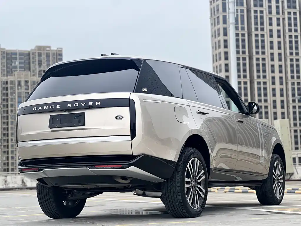 Land Rover Range Rover 2023 — фото 11