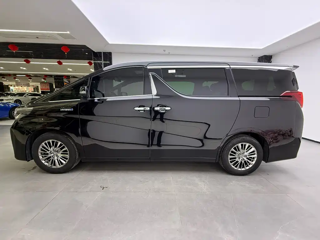 Toyota Alphard 2021 — фото 10