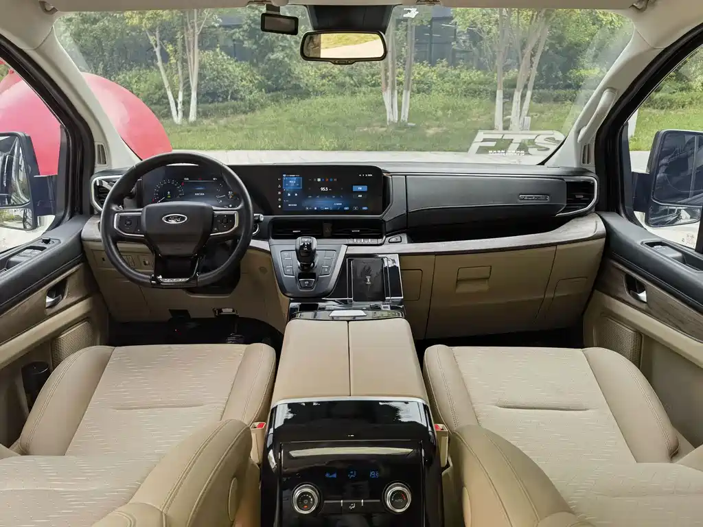Ford Tourneo 2023 — фото 17