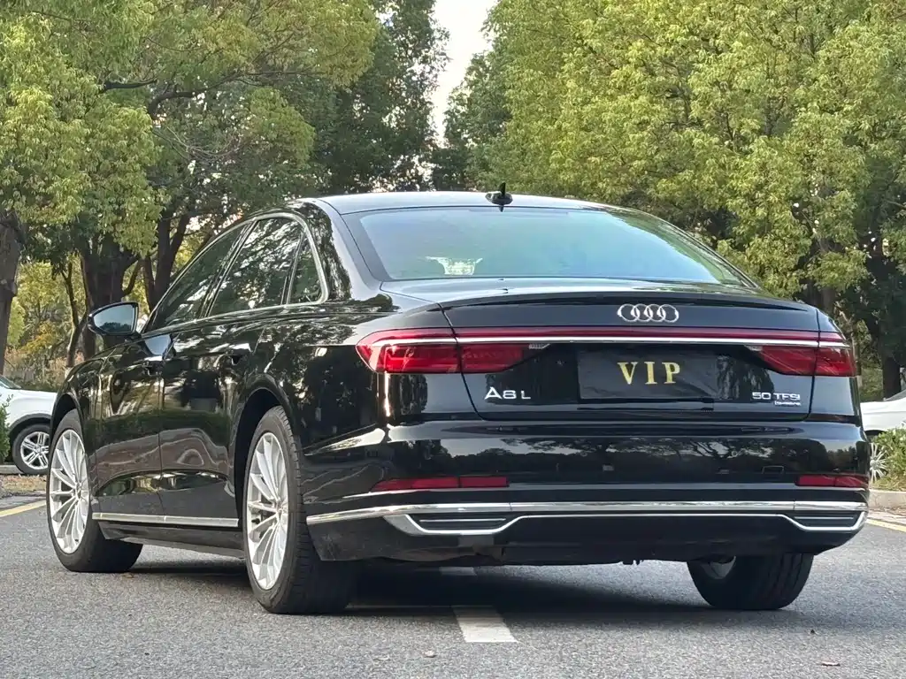 Audi A8 2019 — фото 4