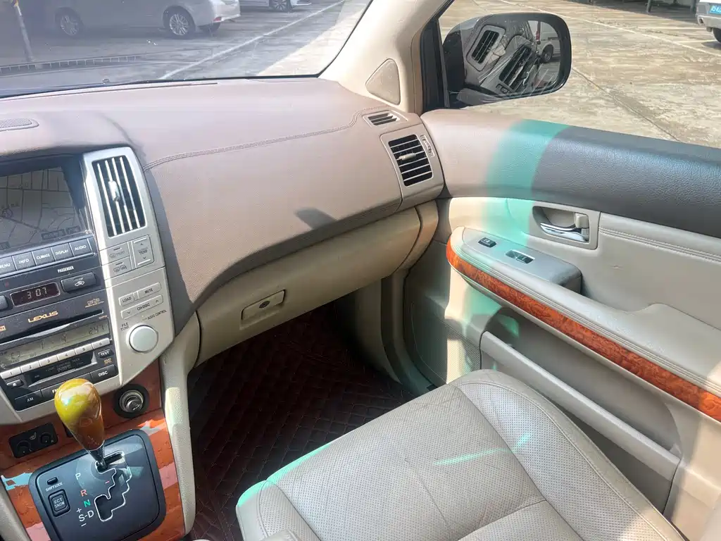 Lexus RX Classic 2008 — фото 21