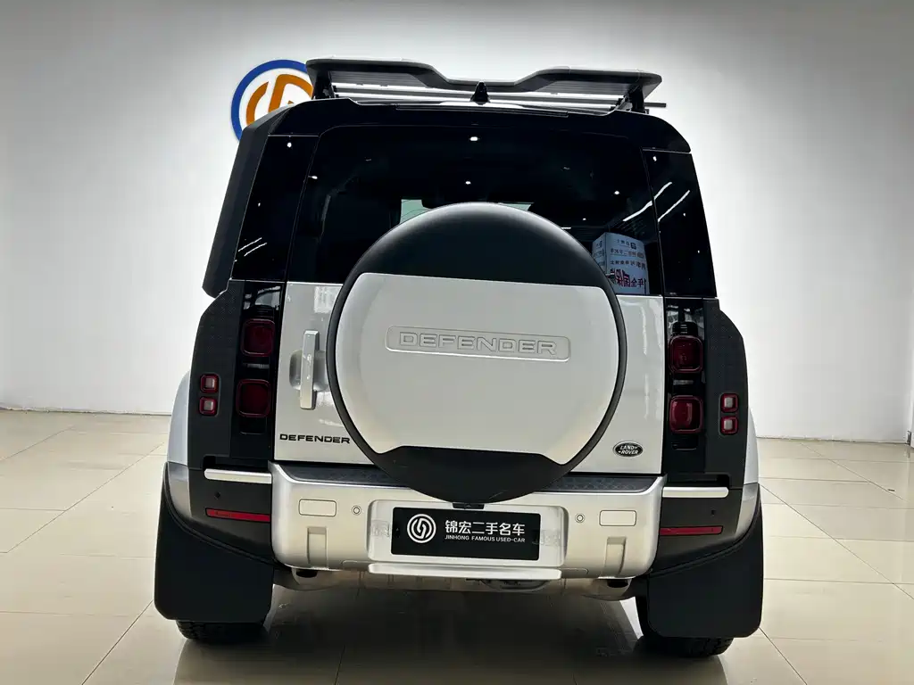 Land Rover Defender 2022 — фото 25