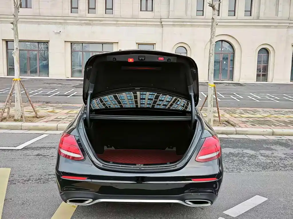 Mercedes-Benz E-Class 2016 — фото 14