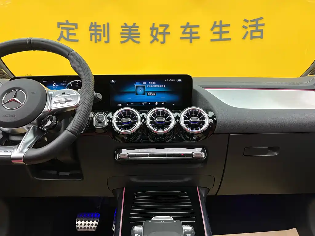Mercedes-Benz GLA AMG 2023 — фото 13