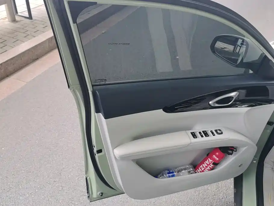 Geely Galaxy Starwish 2025 — фото 7