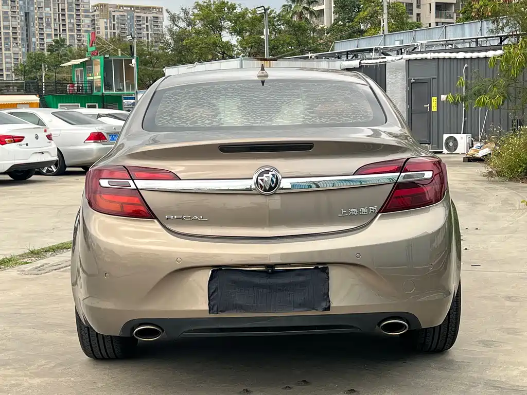 Buick Regal 2015 — фото 9