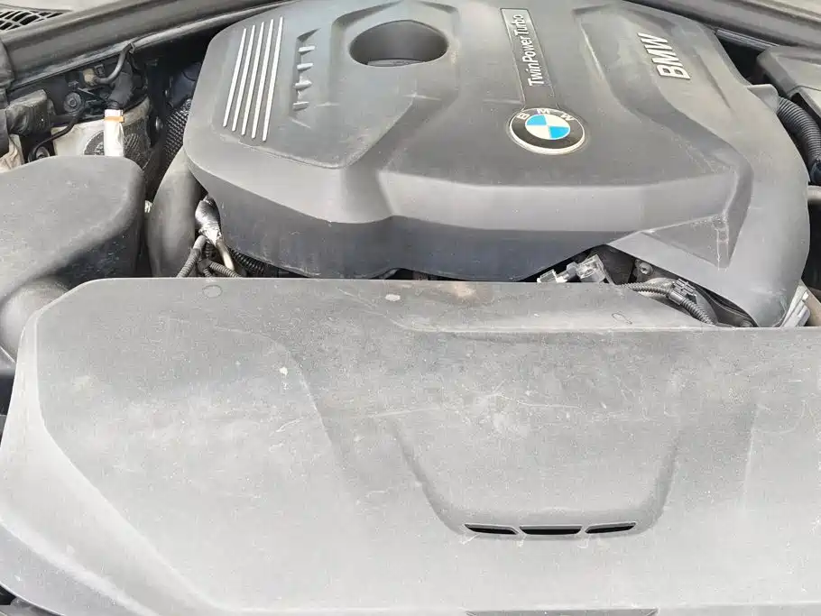 BMW 3 Series 2017 — фото 10