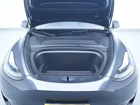 Tesla Model Y 2024 — фото 14