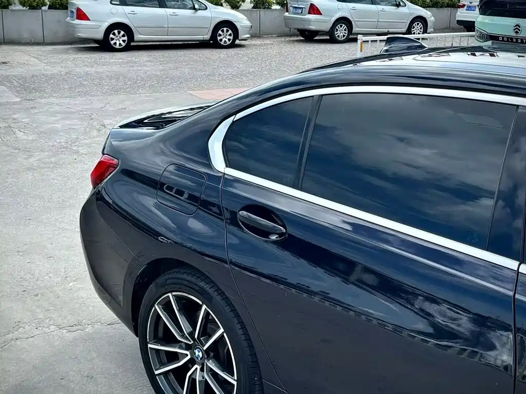 BMW 3 Series 2021