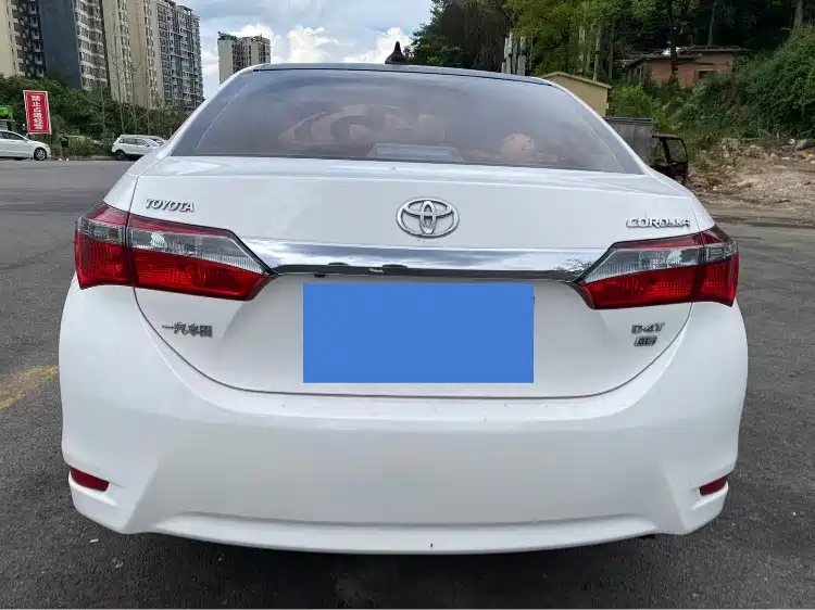 Toyota Corolla 2018 — фото 11