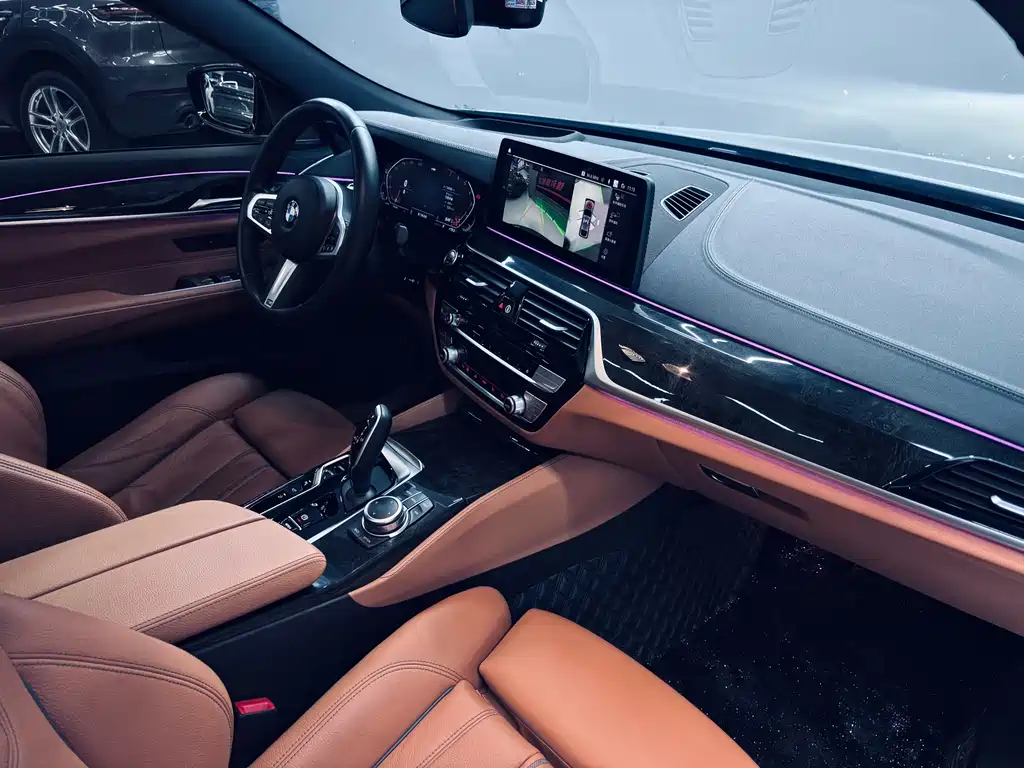 BMW 6 Series GT 2022 — фото 14