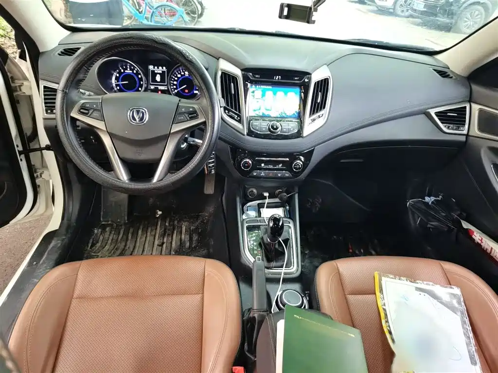 Changan Eado XT 2019 — фото 13