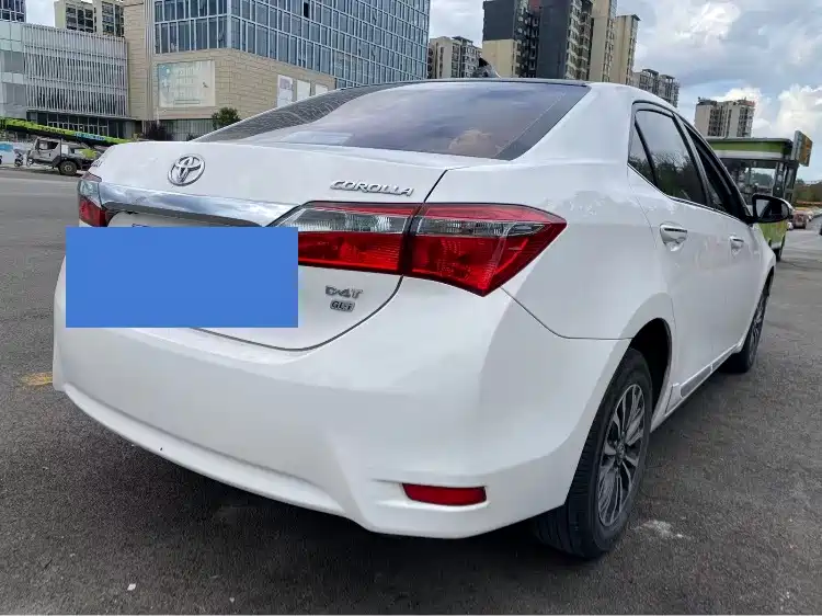Toyota Corolla 2018 — фото 13