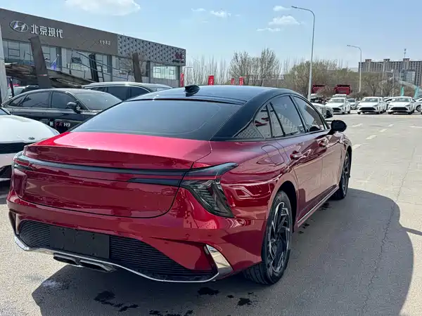 Hongqi H6 2024