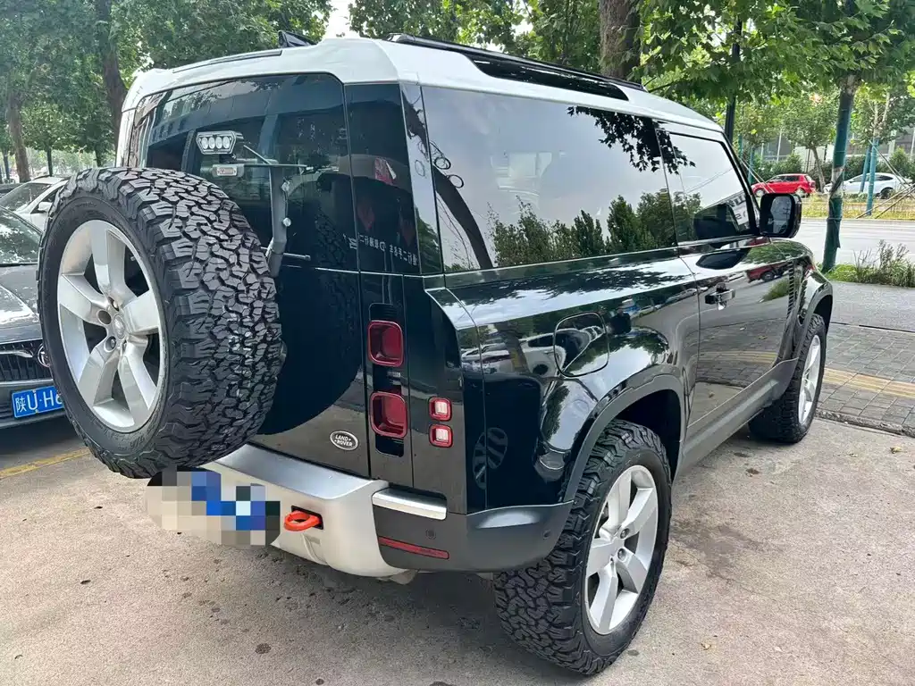 Land Rover Defender 2021 — фото 13