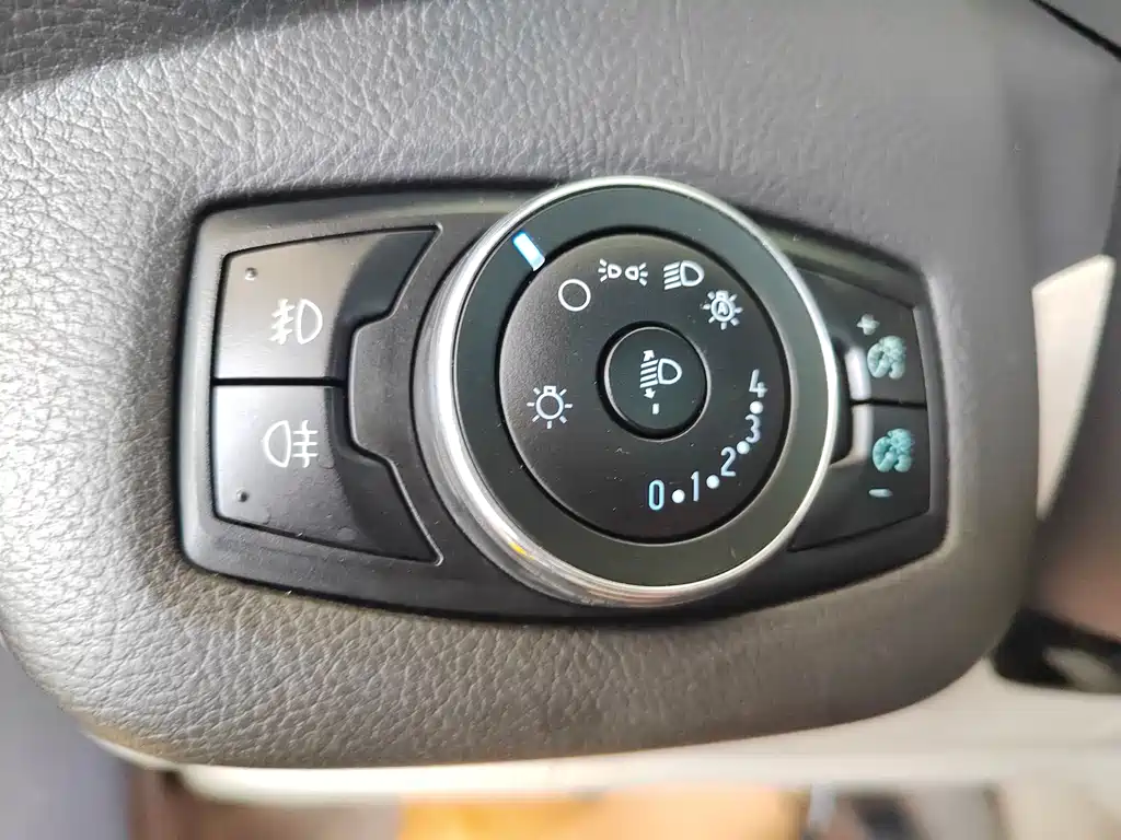 Ford Kuga 2014 — фото 14