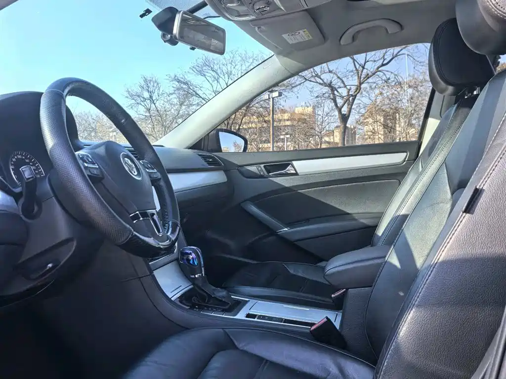Volkswagen Passat 2015 — фото 4