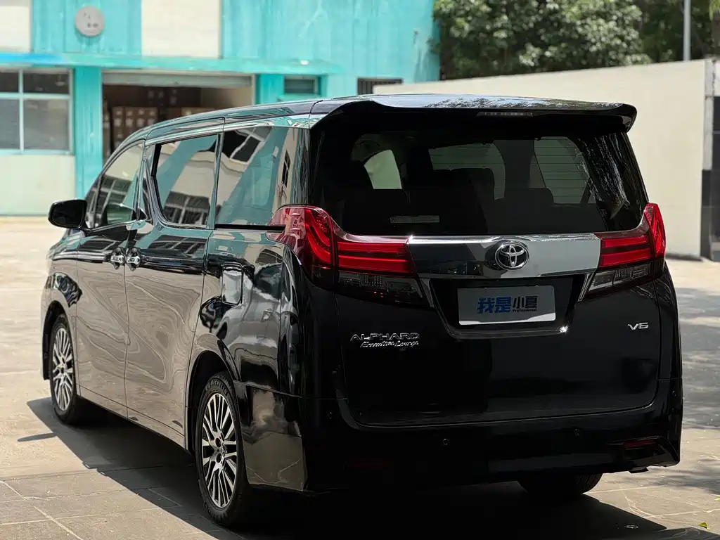 Toyota Alphard 2018 — фото 3