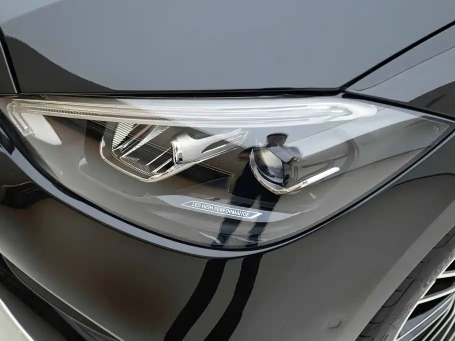 Mercedes-Benz C-Class 2023 — фото 13