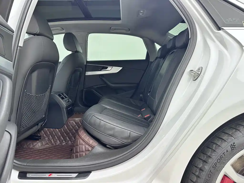 Audi A4L 2019
