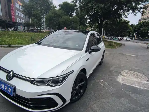Volkswagen Golf 2023