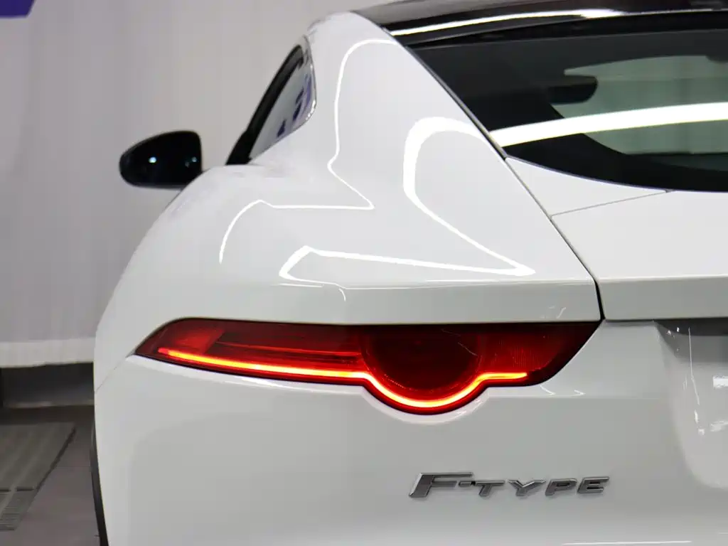 Jaguar F-TYPE 2015 — фото 25