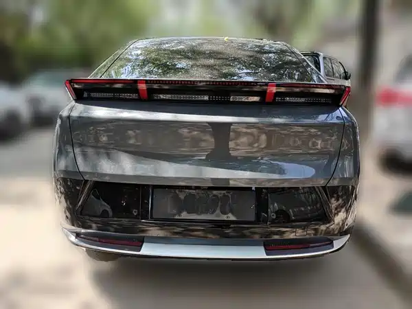 Lynk & Co Z20 2024