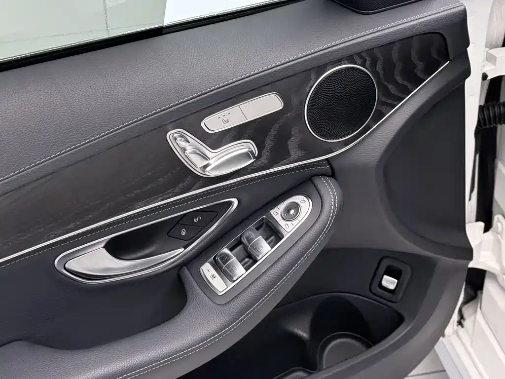 Mercedes-Benz C-Class 2017 — фото 12