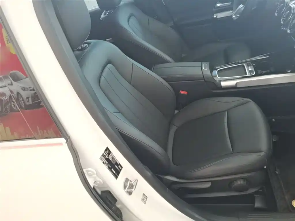Mercedes-Benz GLB 2023 — фото 25