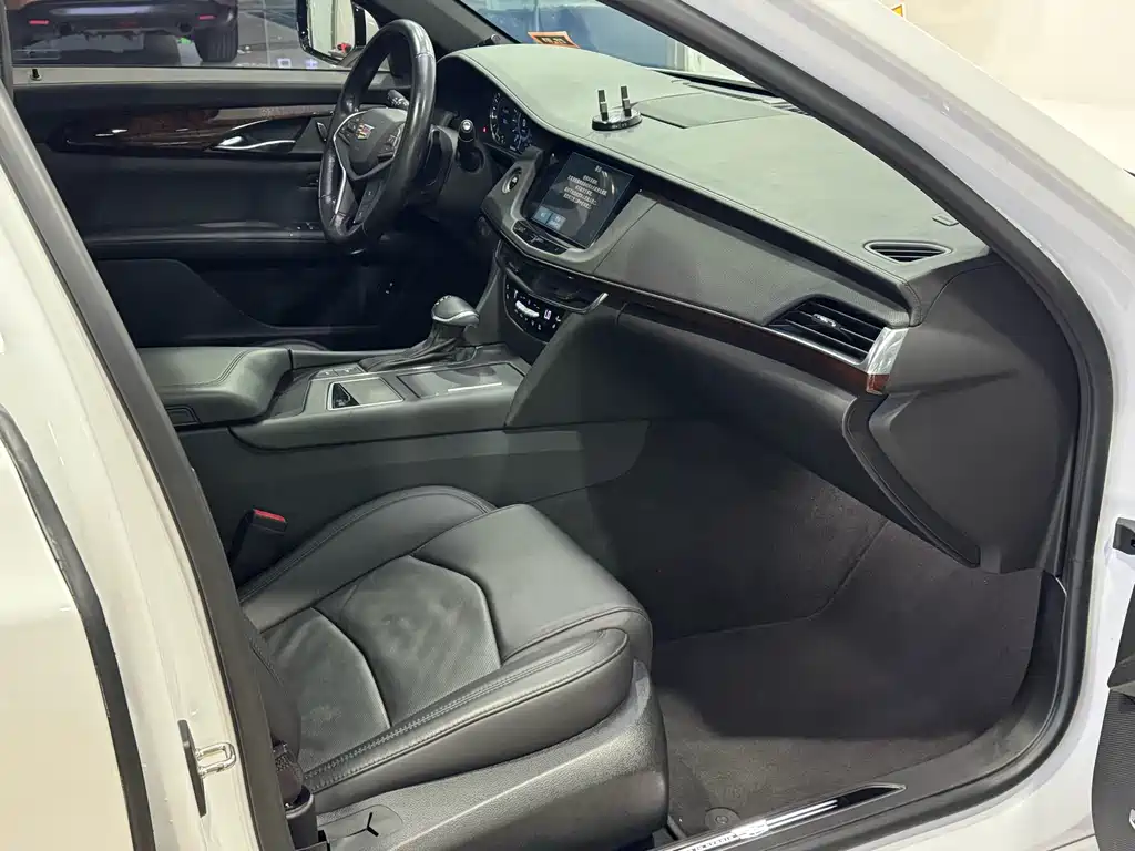 Cadillac CT6 Plug-in 2018 — фото 19