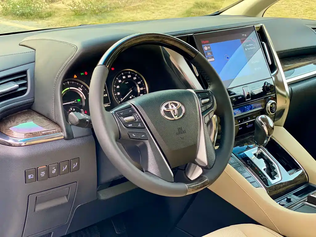 Toyota Vellfire 2020 — фото 11