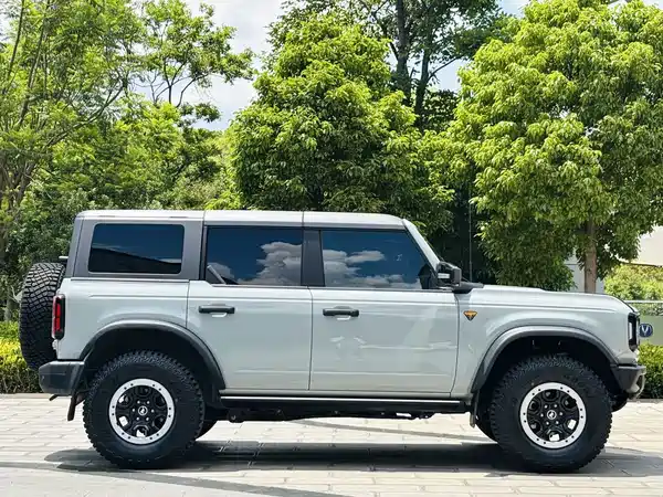 Ford Bronco 2024
