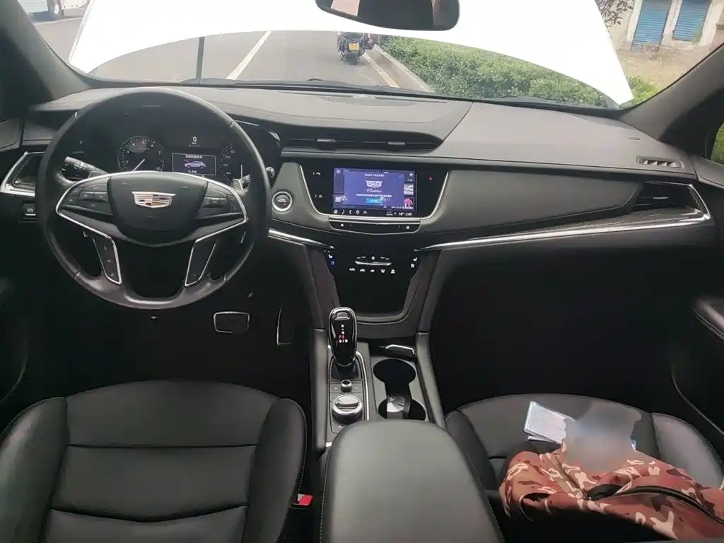 Cadillac XT5 2021 — фото 13