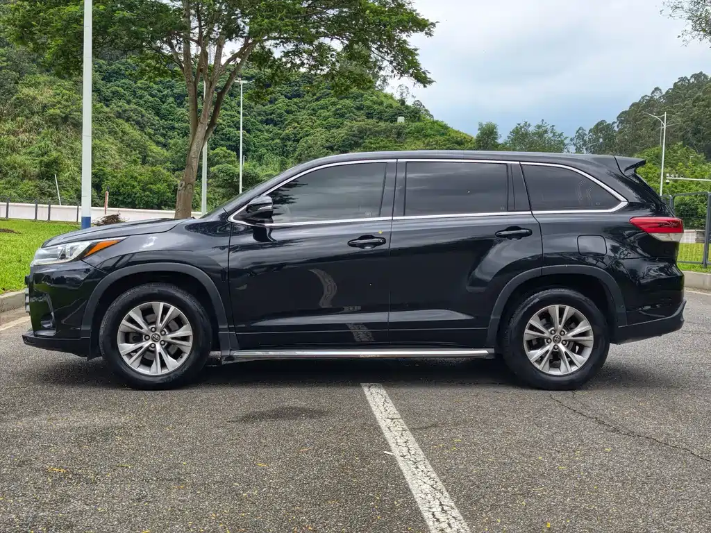 Toyota Highlander 2019 — фото 8