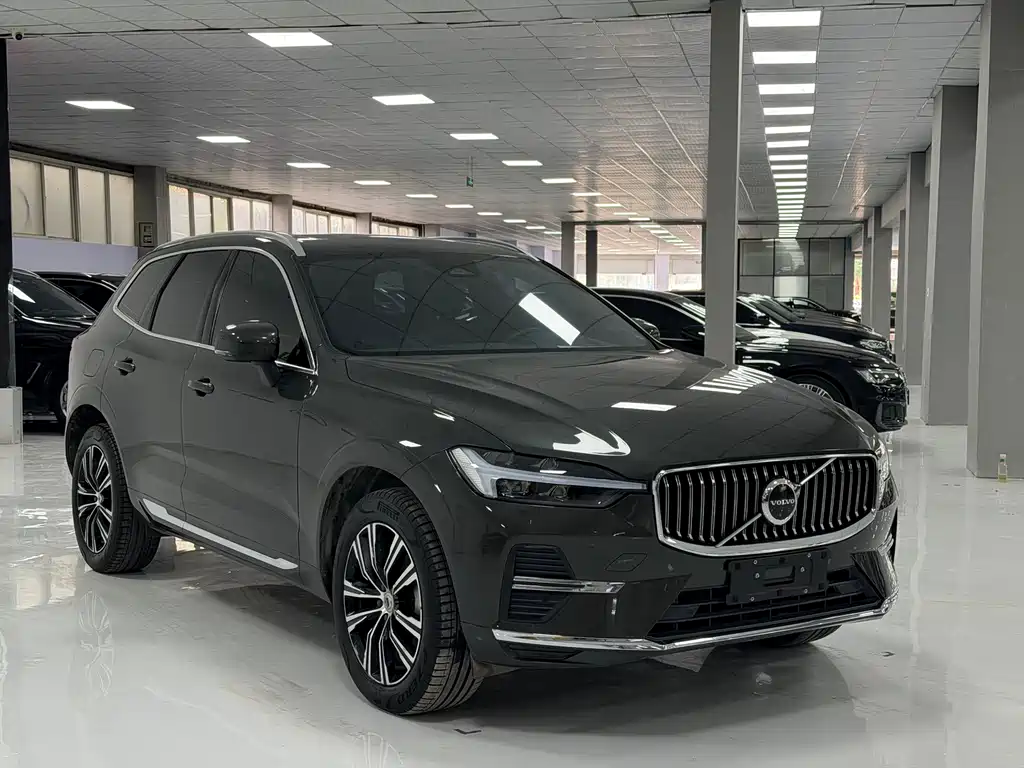 Volvo XC60 2021 — фото 3