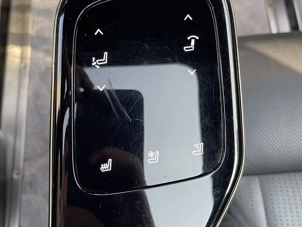 GAC Motor Trumpchi M8 2023 — фото 17
