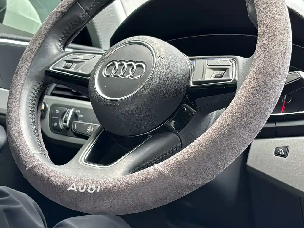 Audi A4L 2018 — фото 5