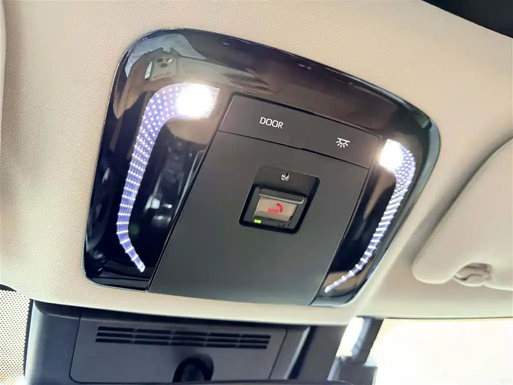 Toyota Camry 2024 — фото 19