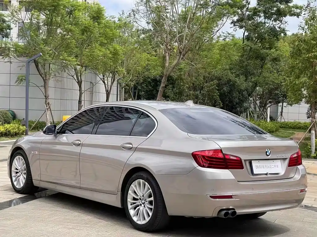 BMW 5 Series 2016 — фото 7