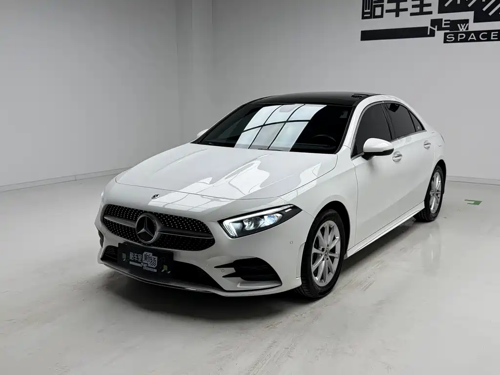 Mercedes-Benz A-Class 2022 — фото 1
