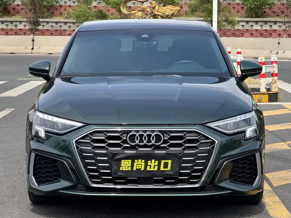 Audi A3 2022 — фото 2