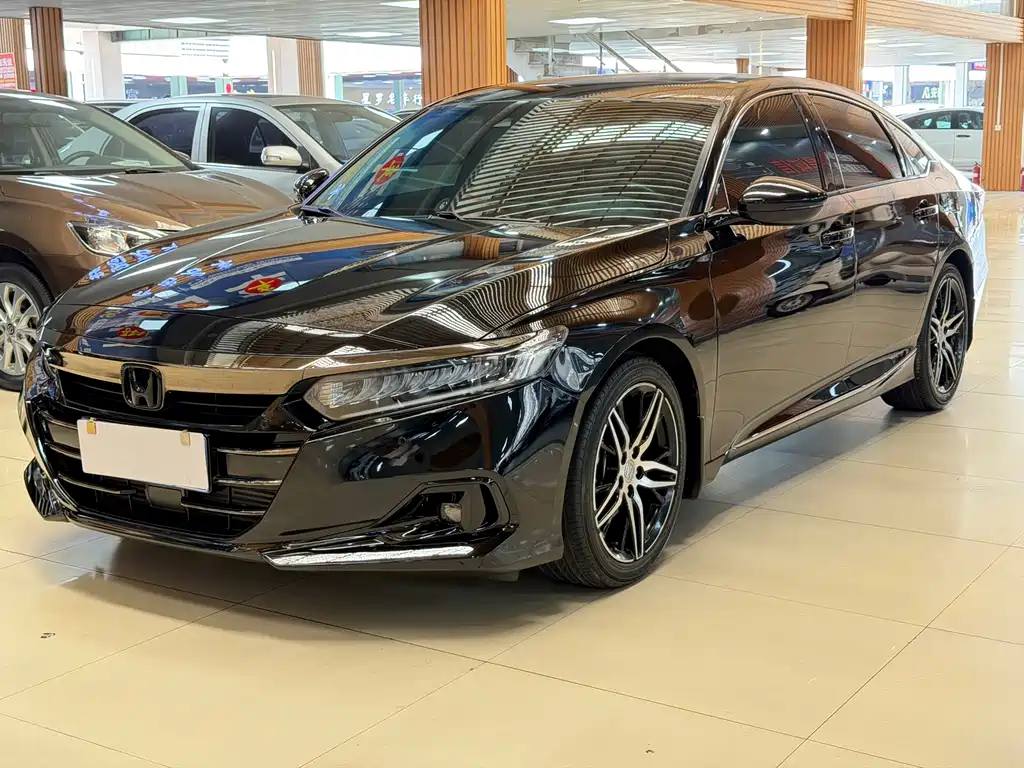 Honda Accord 2023 — фото 1